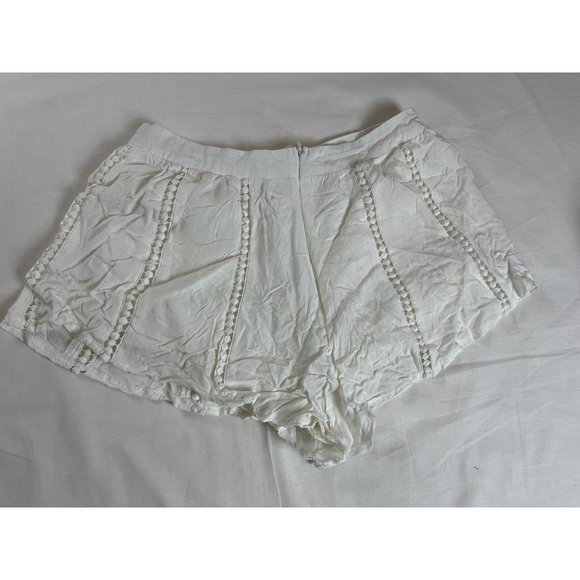 Tobi Womens Lace Crochet Shorts BBH16051J Back Zip Lightweight White Size Small - Picture 2 of 8